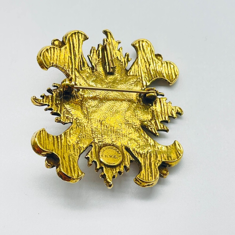 Accessocraft NYC Gold Tone Maltese Cross Brooch Black Cats Eye Cabochon - Picture 5 of 8